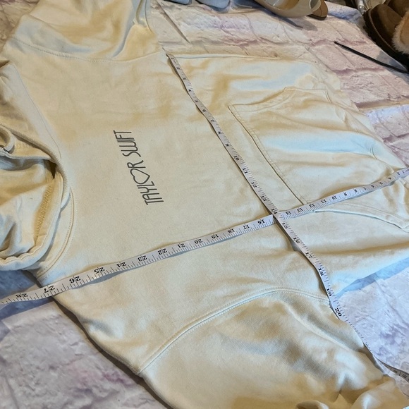 Taylor Swift The Eras Tour Cream Concert Festival Hoodie Pullover Size Small - Picture 10 of 11